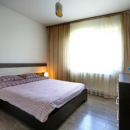 Apartmán Bloc Izvor Piteşti Exteriér fotografie