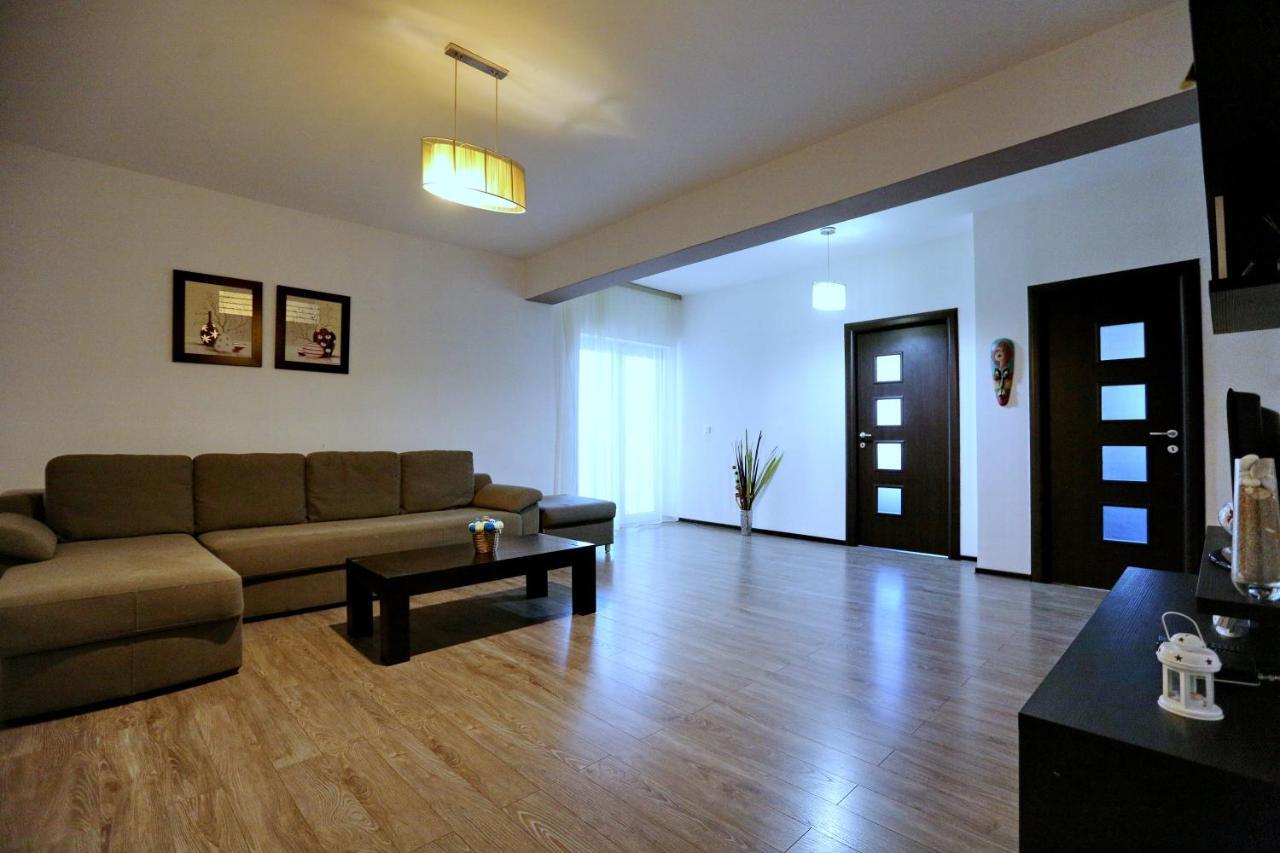 Apartmán Bloc Izvor Piteşti Exteriér fotografie