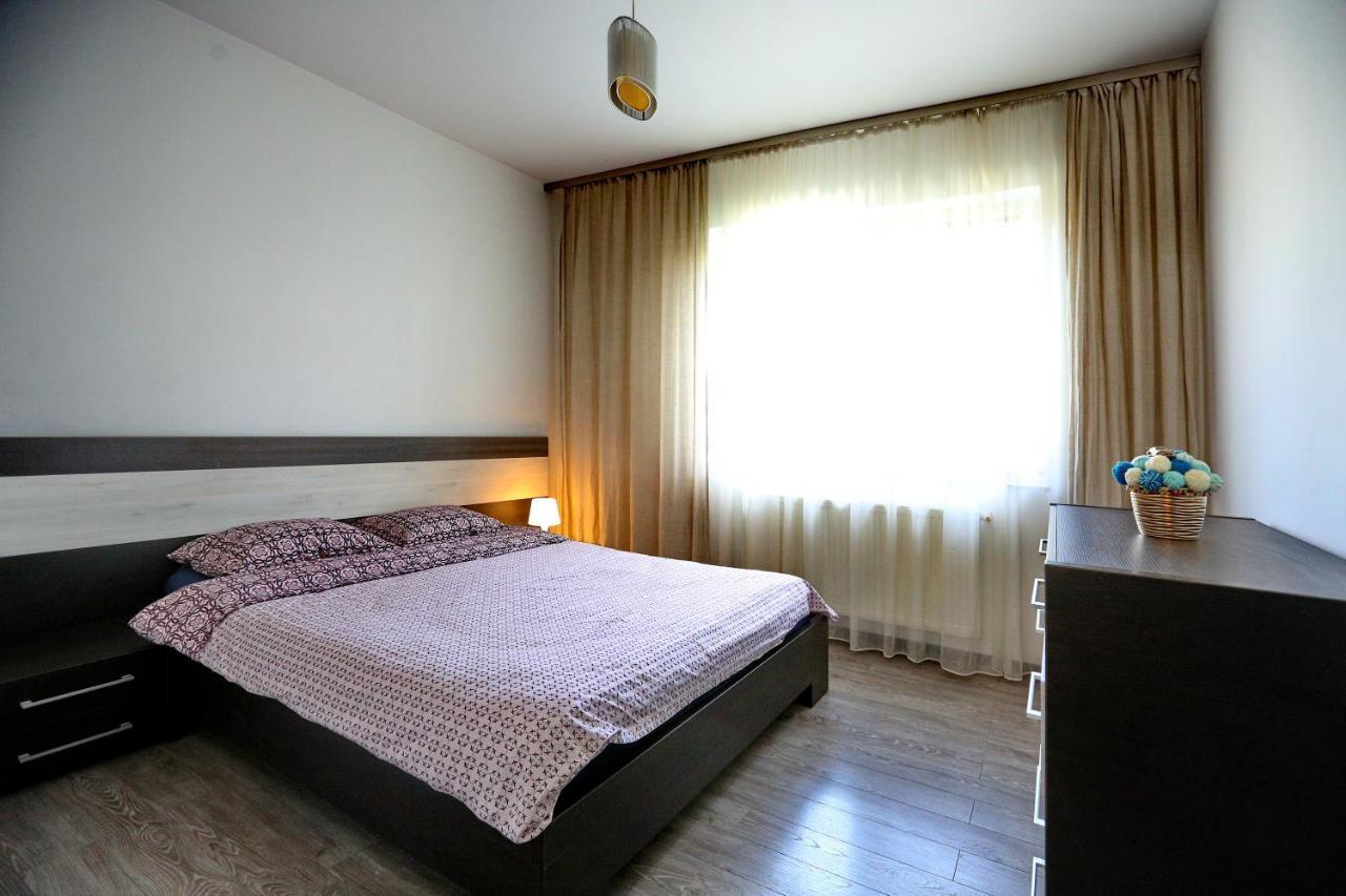 Apartmán Bloc Izvor Piteşti Exteriér fotografie